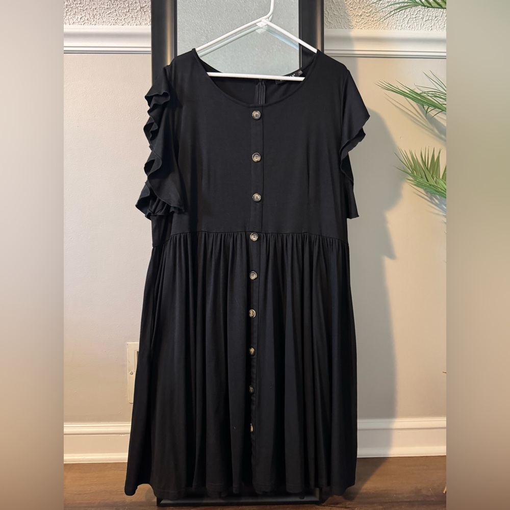 Chic Black Ruffle Sleeve Midi Dress